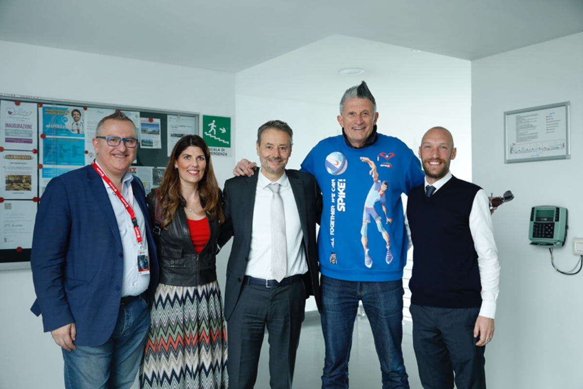 Da sinistra: Antonio Squeo (CFO di Hevolus Innovation), Paola Bessega (Giornalista e moderatrice dell’evento), Nicola Piazza (Amministratore delegato di Würth Italia), Andrea Lucchetta, Igor de Boni (Organizzazione eventi Würth Italia) Da sinistra: Antonio Squeo (CFO di Hevolus Innovation), Paola Bessega (Giornalista e moderatrice dell’evento), Nicola Piazza (Amministratore delegato di Würth Italia), Andrea Lucchetta, Igor de Boni (Organizzazione eventi Würth Italia)