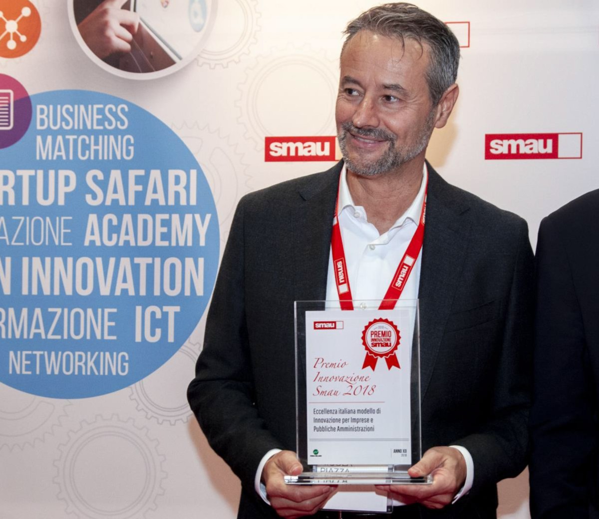 Conferimento del Premio Innovazione SMAU 2018 a Nicola Piazza, Amministratore delegato di Würth Italia Conferimento del Premio Innovazione SMAU 2018 a Nicola Piazza, Amministratore delegato di Würth Italia